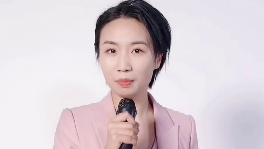 《听姐说》嘉宾档案：奇葩说辩手爆笑开题！小鹿肖骁颜如晶舌战群姐！