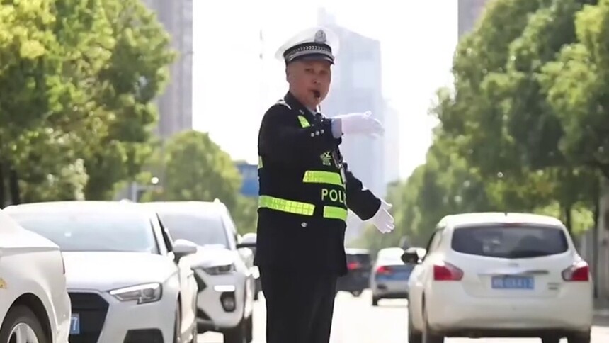 最美劳动者 “全国五一劳动奖章”获得者陈自祥：敬业奉献 守好孩子上学路