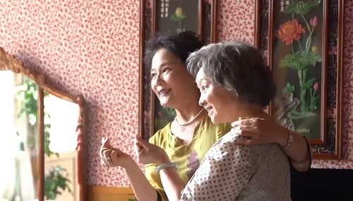 《八零九零》独家花絮： “阳光之家”戏外亲如一家人