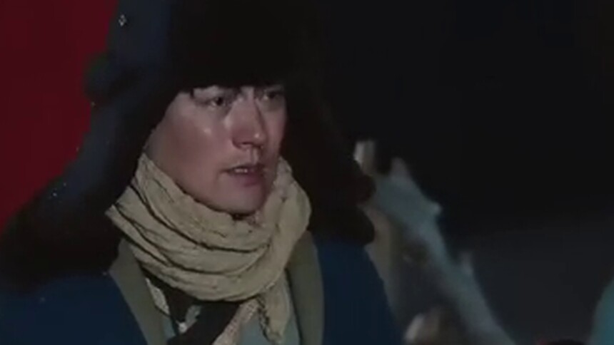 众人把灯点亮齐跳舞 让乌兰牧骑精神根植于草原大地