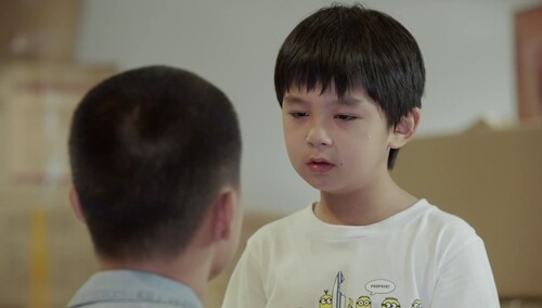 天天哭诉想爸妈 武越心疼安慰