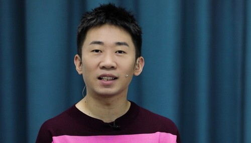 《奥运叨叨叨》杨迪专访：最想参加花样游泳 奥运偶像是邓亚萍