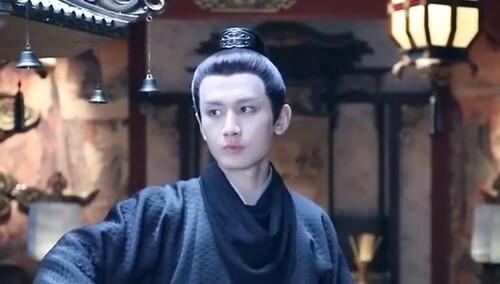 花絮：成毅回应血包：我演的最好的就是吐血了
