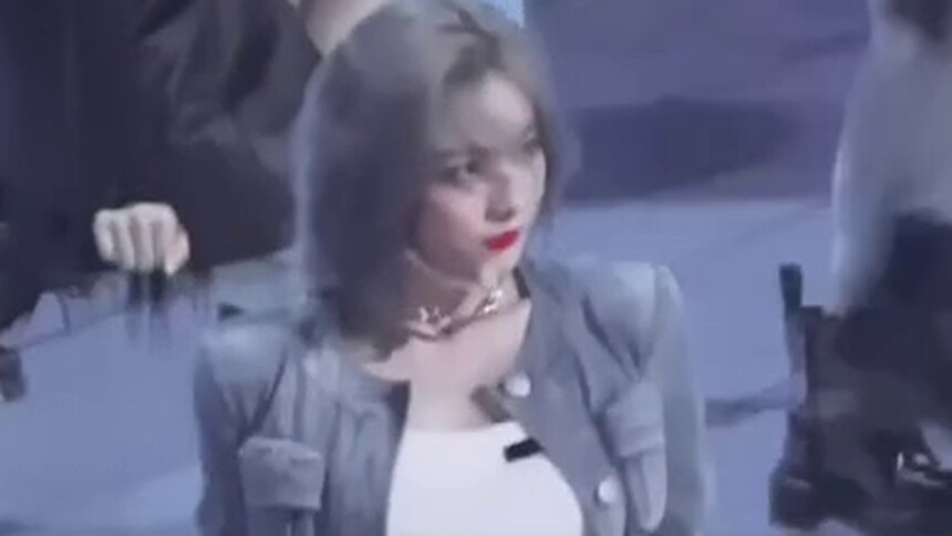 赵粤《了不起的女孩》直拍 银发精灵舞台捕获人心