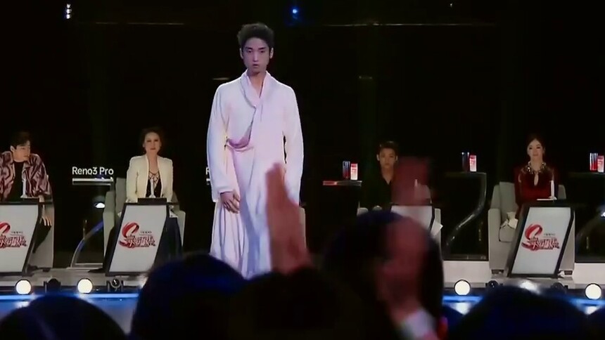 纯享：李响古典舞《归》 白衣少年翩翩而来