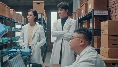 《法医秦明之无声的证词》第20集看点：惊！菜园惊现戏服女尸