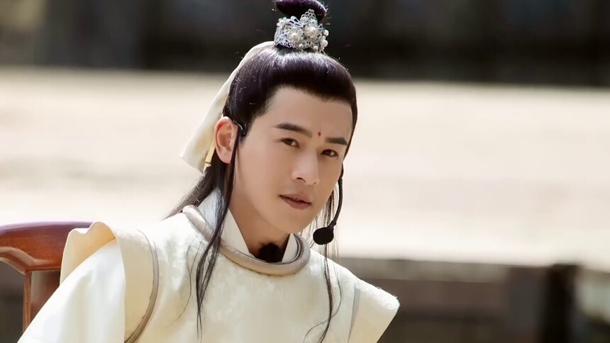 回忆杀！乔振宇吴奇隆严屹宽再扮欧阳明日萧十一郎李建成