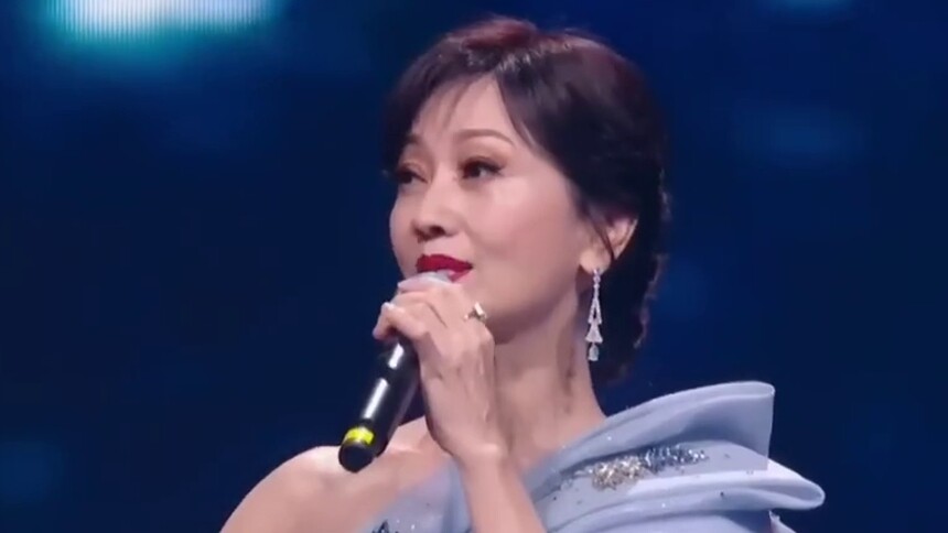 大湾区中秋电影音乐晚会 赵雅芝 温碧霞 李若彤 陈松伶《月半小夜曲》