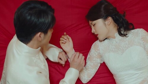 胡夏献唱《光芒》片尾曲《过错》