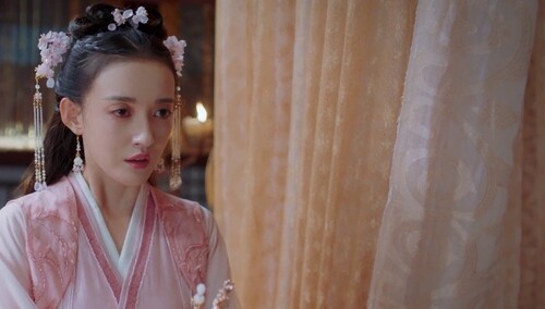 撩汉能手！寒生床咚春妖