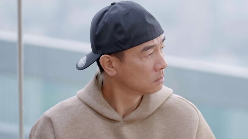 大湾仔随时有名场面，陈小春做瑜伽差点把张智霖吵死