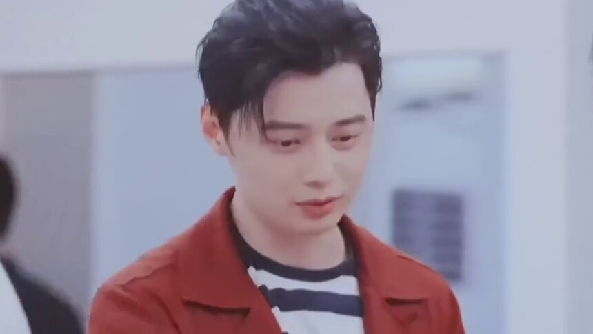 《半熟恋人》黄瑞恩的大哥气息一上来就充满整个屏幕！