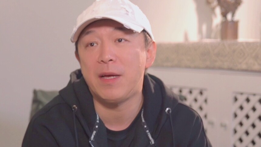 《穿过寒冬拥抱你》片名特辑 票房5.9亿同档期第一破多项影史纪录
