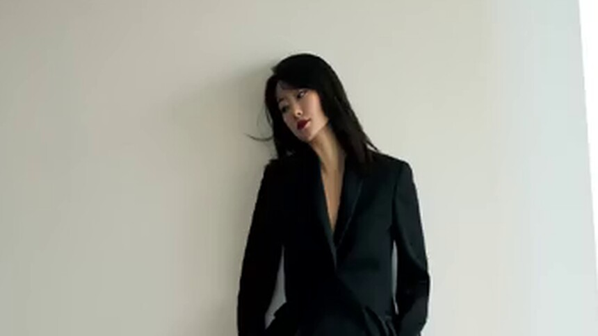 张小斐长裙红毯造型曝光 端庄优雅尽显大气