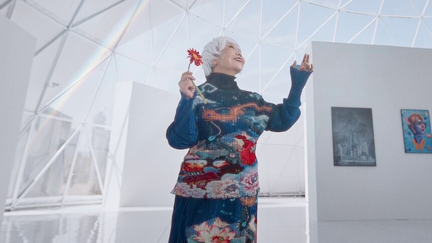 《会画少年的天空》策展人：首位华人女性策展人陆蓉之 70岁奶奶不止会跳广场舞