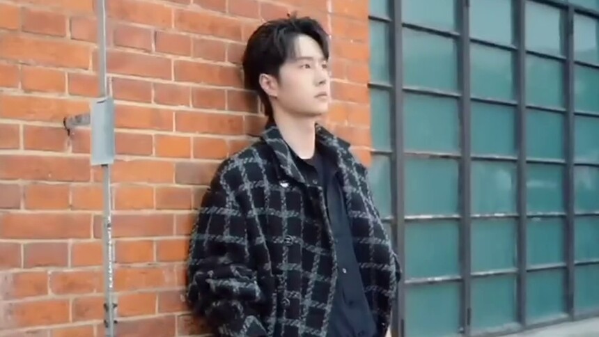 王一博香奈儿拍摄路透，这个男人看着就好贵哇！