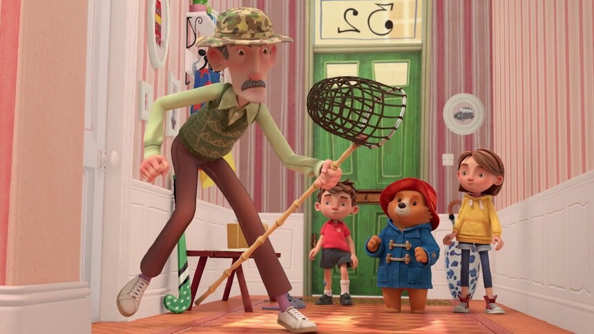 柯瑞先生帮助帕丁顿抓松鼠