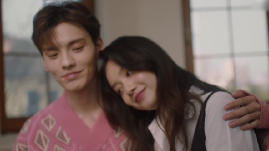 糖分超标！毕雯珺孙伊涵情人节大片CP感十足