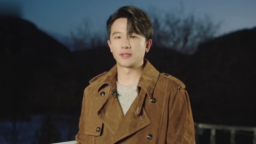 【时尚芭莎】Let Me Ask：黄轩十问实答 印象深刻的生日以及生日愿望