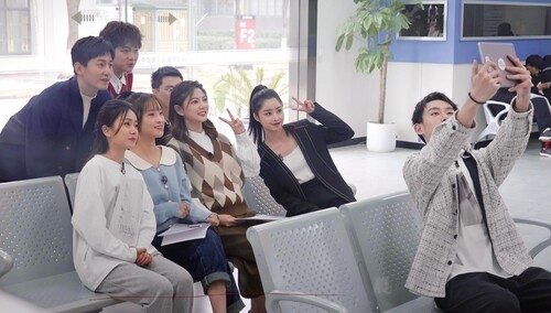 职场2·法医季主题曲《重启温度》 心中微光会点亮温暖晨曦