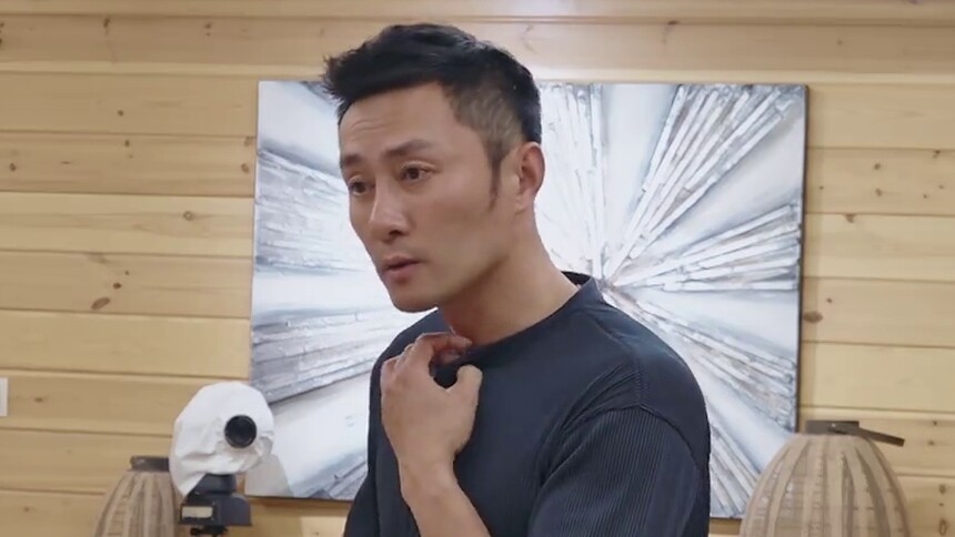 章贺遭佟晨洁吐槽无力反驳 灰溜溜逃离