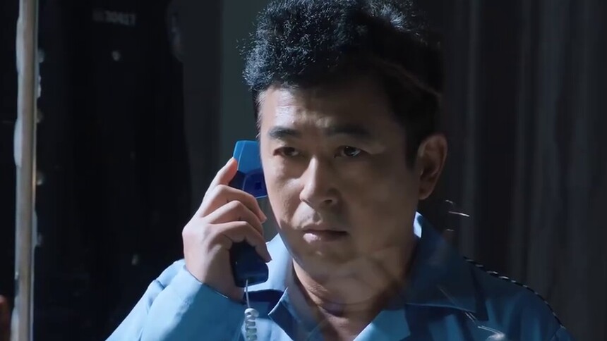 感动！雨行在监狱原谅生父宋天明