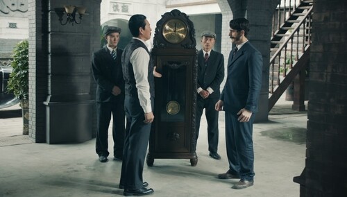 马克思凯给刘云湘送钟