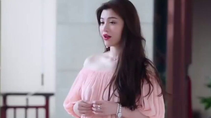 美女逼CEO马可爱陪逛街！