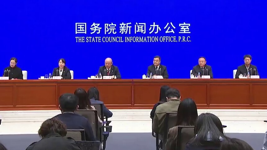 黄伟芬：“神十四”和“神十五”飞行乘组身心状态非常好 正在积极开展相关训练和任务准备