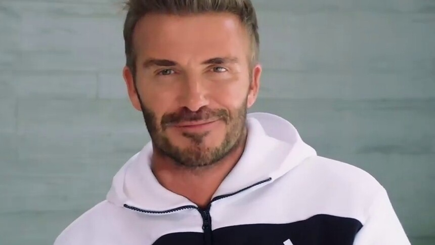 贝克汉姆为运动少年颁奖 王佳一获最具运动号召力少年奖