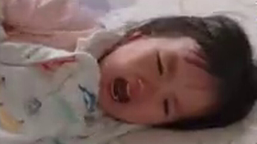 可盐可甜两级反转！人类幼崽允儿变脸有多快