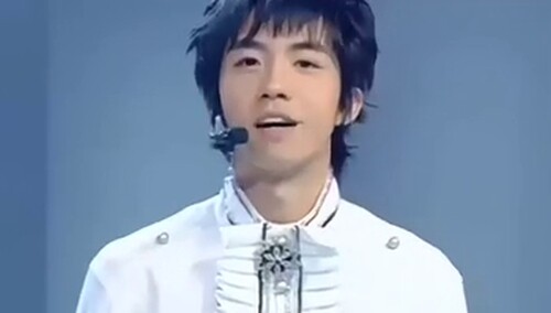 俞灏明快男时期原来这么帅！