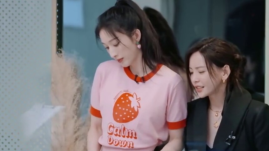张俪王紫璇喜提乐器私教课，于文文从头夸到尾