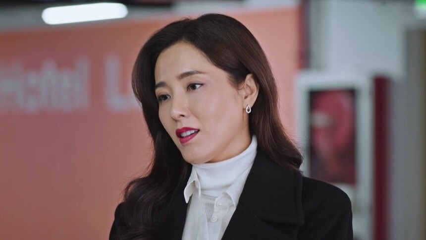 李恒基撞见牛志玲地下室约会