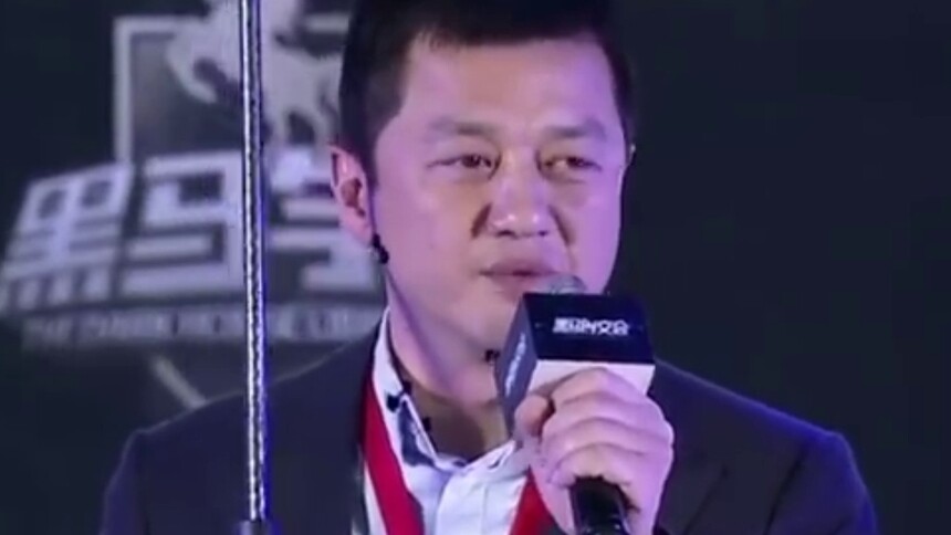 李亚鹏透露海哈金喜产女：我女儿刚满月