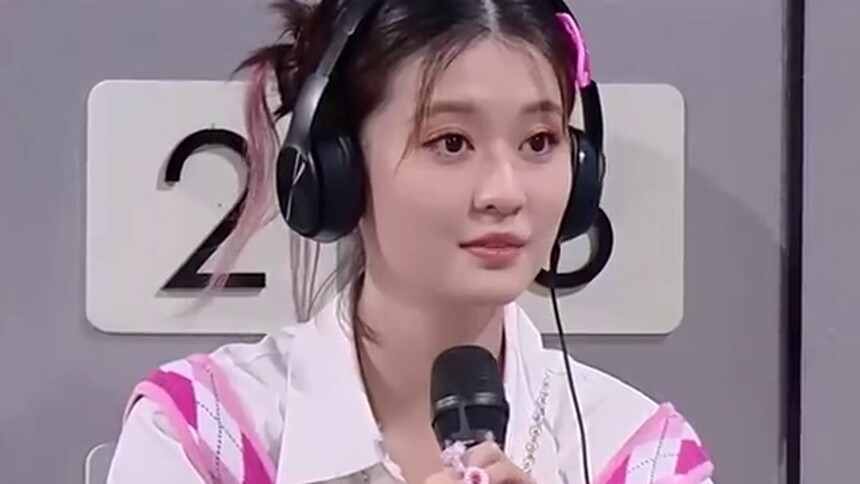 乔欣杨紫默契大考验 乔欣一秒猜出欢乐颂五美