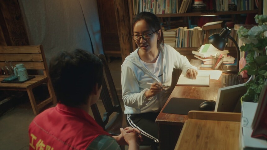 《大山的女儿》第14集看点：黄文秀为小杨做情感开导 黄元军故意刁难钱经理