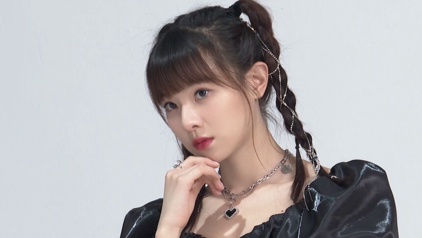 《漂亮的推理》独家侧拍：陈怡馨双马尾甜妹可爱十足