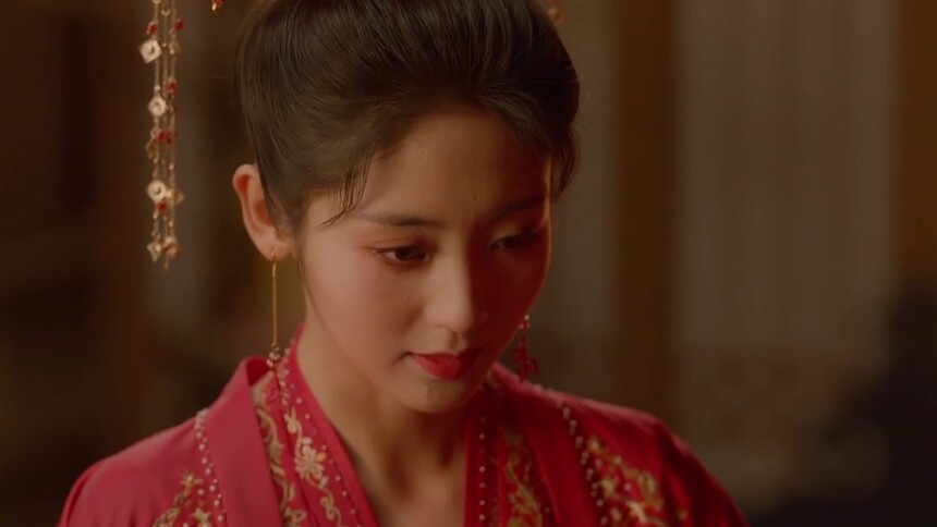 穆泽紧抱安然表白，安然佯装脱衣激怒穆泽