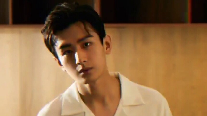 成毅面具变装，这简直就是一个大爱送上~