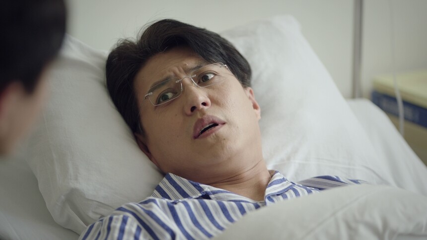 《底线》第32集看点：方远卧病在床不忘八卦周亦安个人问题