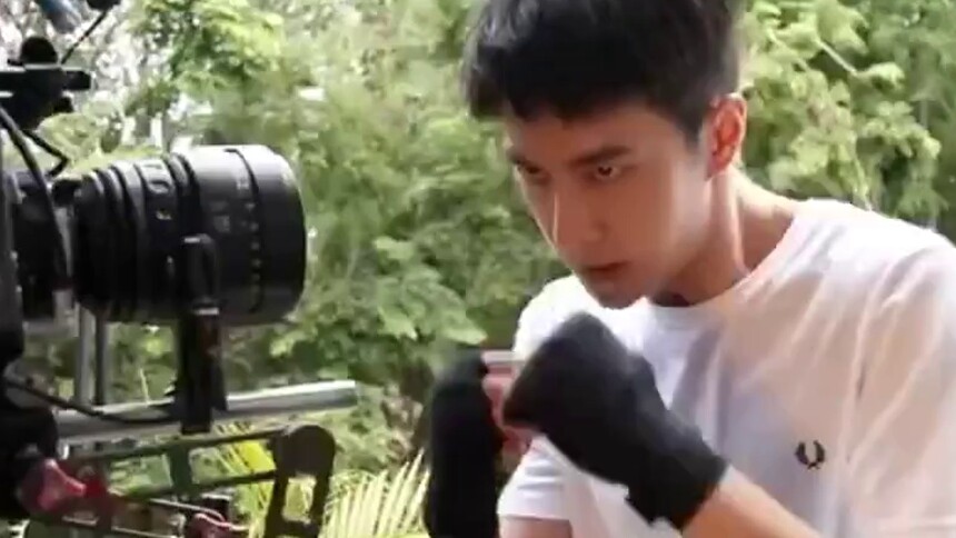 王一博“陈宇”眼神好狠！是尽力做到最好的演员博啊~