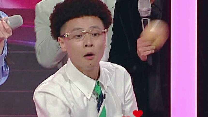 没想到布瑞吉竟然还会杂耍 果然每个rapper行走江湖都有独门绝活