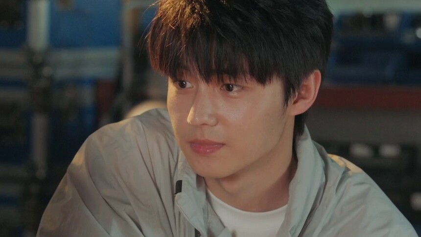 《极速悖论》车队崛起预告：柯佳嬿翟子路热血联手突破极限