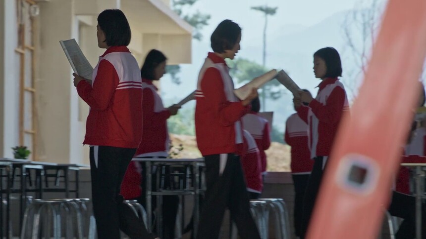 《我本是高山》主题曲MV 师生齐心同行为梦想创造可能