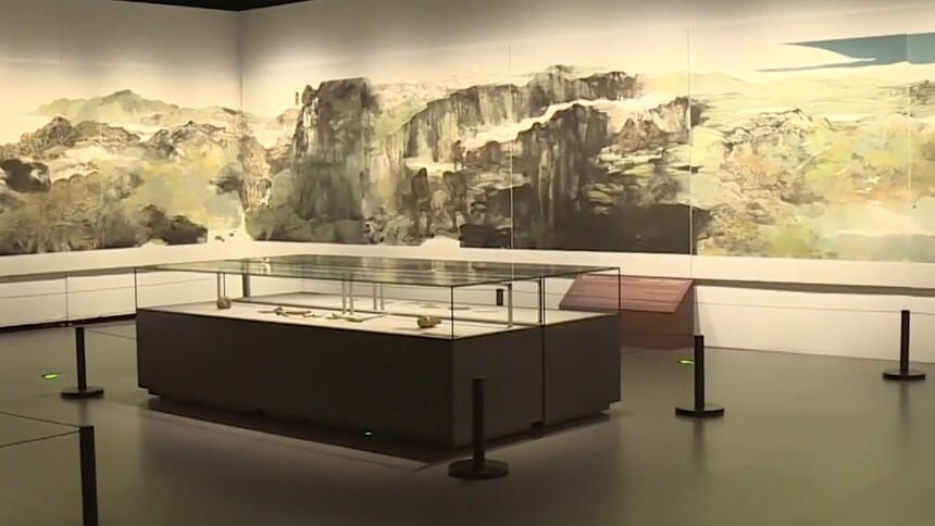 “万古长歌——湖南史前文明图卷展”湖南美术馆开展