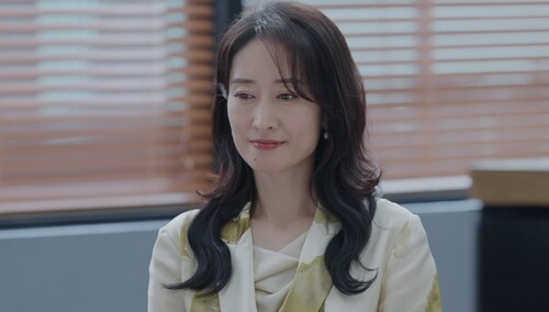 《女士的品格》第6集看点：姚薇哭着决定先不生孩子？安欣老公假离婚有猫腻