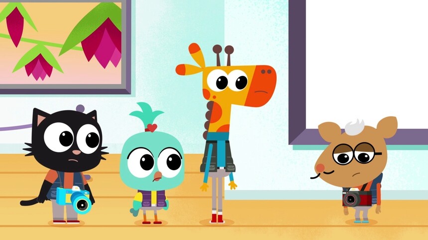 敏萝和小伙伴们决定帮助文森特拍照 一定是专业摄影师！