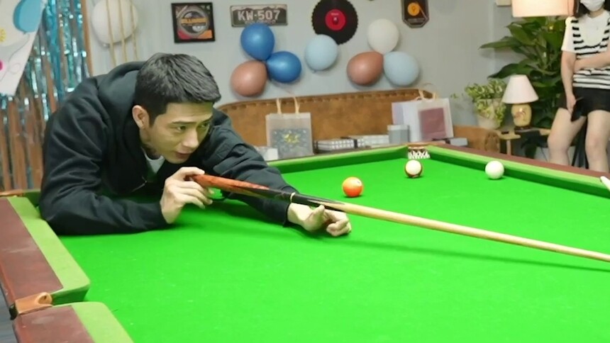 《归路》花絮：“台球天才”路晨单手击球的背后