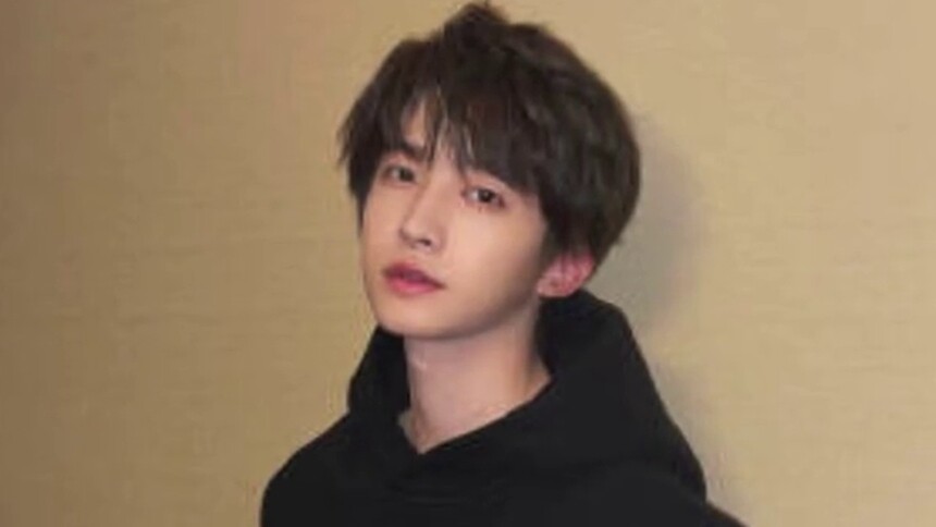 刘宇《2022微博之夜》彩排路透曝光 妆造精神状态超好